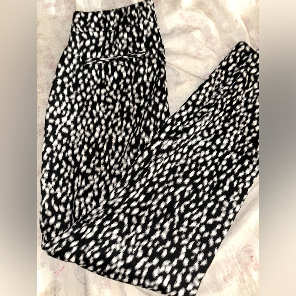 MK logo pants